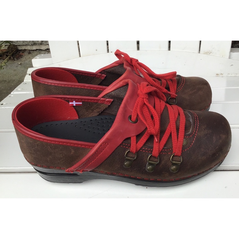 Sanita Xyla Oiled Leather Red Laced Clogs 38